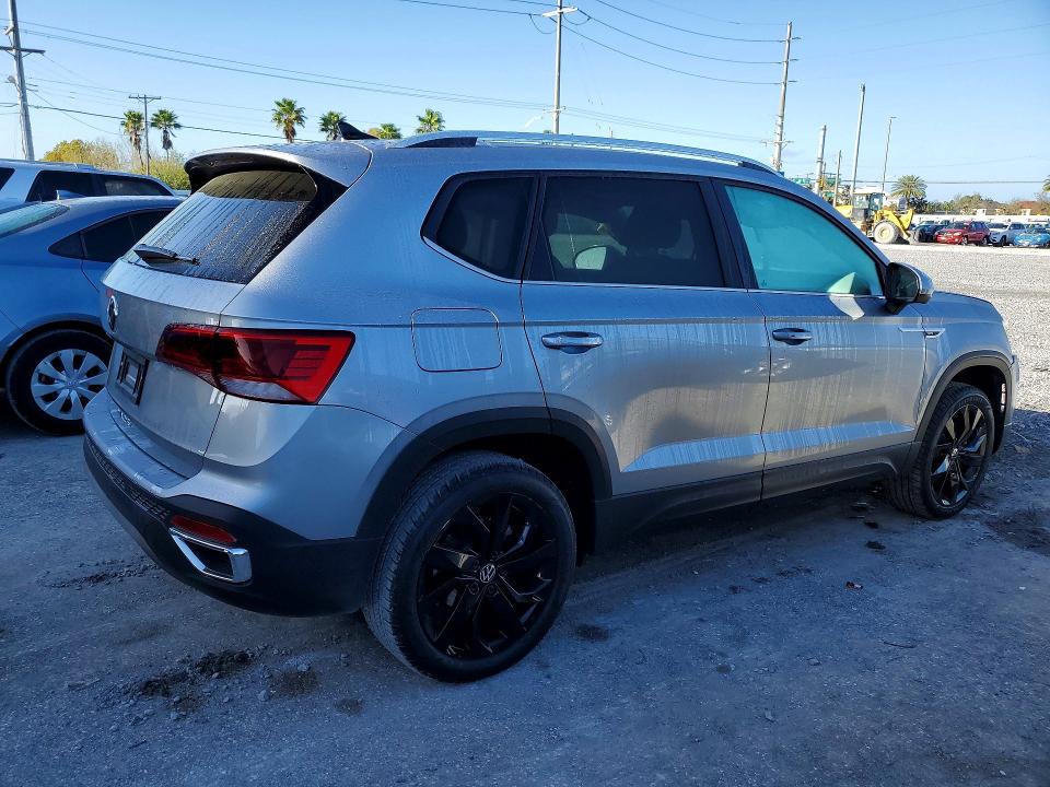 2024 Volkswagen Taos მანქანა იყიდება აუქციონზე, vin: 3VVEX7B23RM126499, აუქციონის ნომერი: 79811235