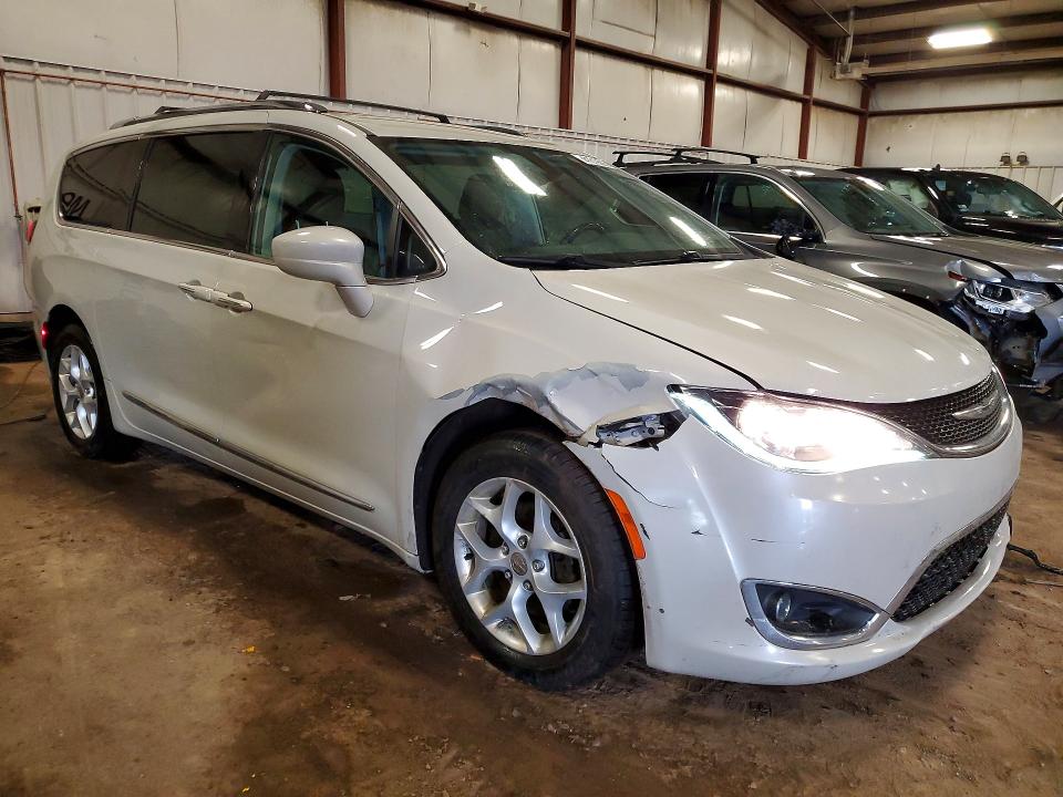 2017 Chrysler Pacifica მანქანა იყიდება აუქციონზე, vin: 2C4RC1EGXHR653656, აუქციონის ნომერი: 41619006