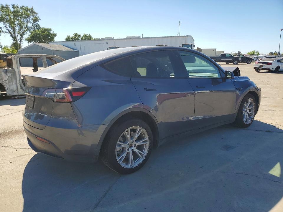 47545666 :رقم المزاد ، 7SAYGAEE4PF773982 vin ، 2023 Tesla Model Y مزاد بيع