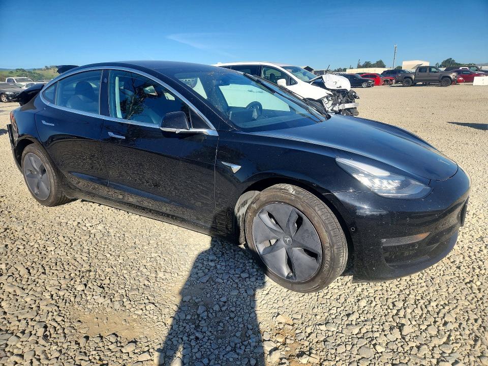 Продажа на аукционе авто 2018 Tesla Model 3, vin: 5YJ3E1EA3JF157398, номер лота: 46331846