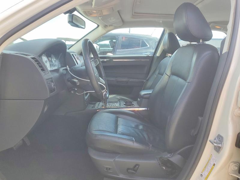 47841296 :رقم المزاد ، 2C3CA5CV8AH292657 vin ، 2010 Chrysler 300 مزاد بيع