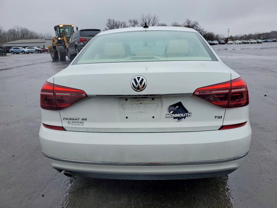Продажа на аукционе авто 2017 Volkswagen Passat, vin: 1VWBT7A32HC038497, номер лота: 47005126