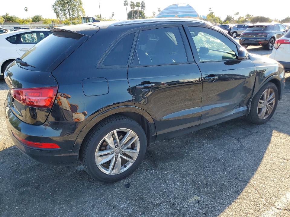 Продажа на аукционе авто 2017 Audi Q3, vin: WA1BCCFS2HR009858, номер лота: 79822135