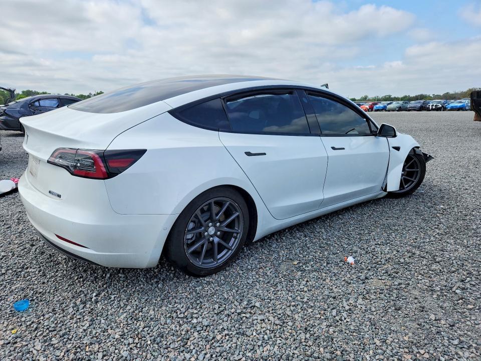 47123296 :رقم المزاد ، 5YJ3E1EA0MF084740 vin ، 2021 Tesla Model 3 مزاد بيع