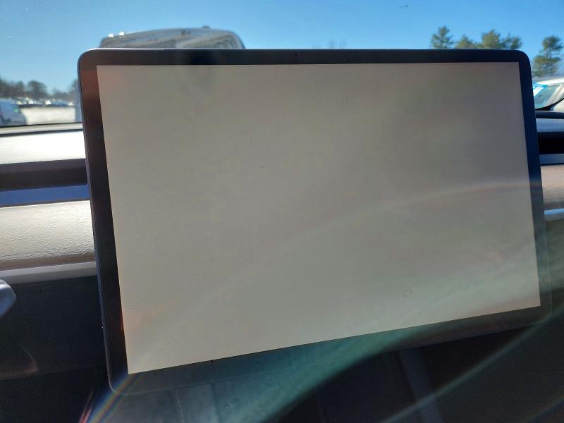 42049176 :رقم المزاد ، 7SAYGDEE0PF611137 vin ، 2023 Tesla Model Y مزاد بيع