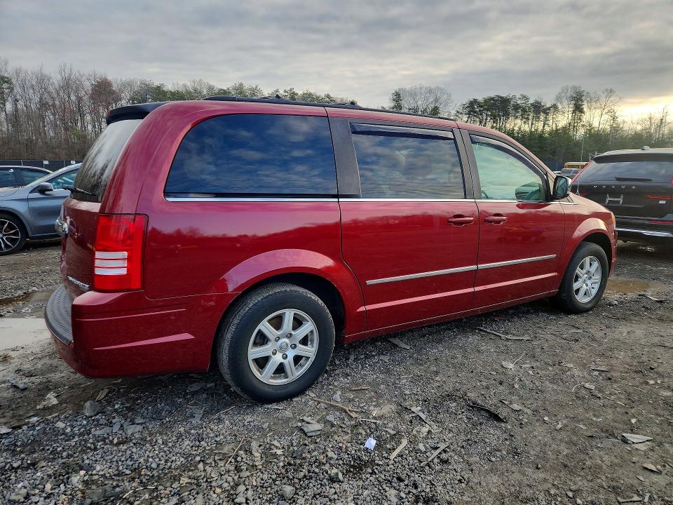 46673726 :رقم المزاد ، 2A4RR5D1XAR494852 vin ، 2010 Chrysler Town & Country مزاد بيع