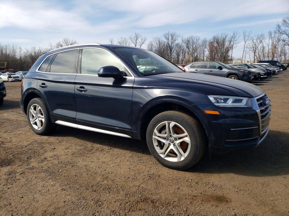 47760586 :رقم المزاد ، WA1BNAFY2J2180661 vin ، 2018 Audi Q5 مزاد بيع