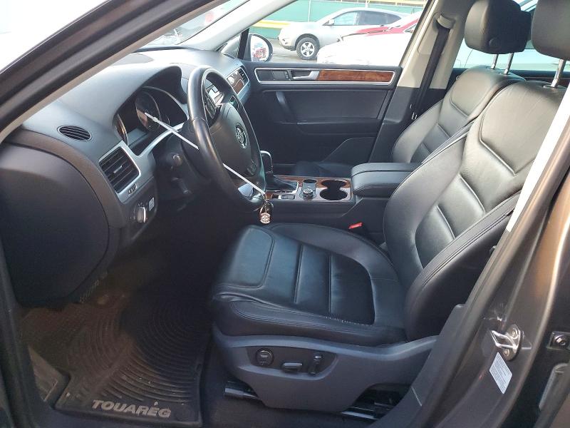 47611086 :رقم المزاد ، WVGEP9BP9DD010343 vin ، 2013 Volkswagen Touareg مزاد بيع