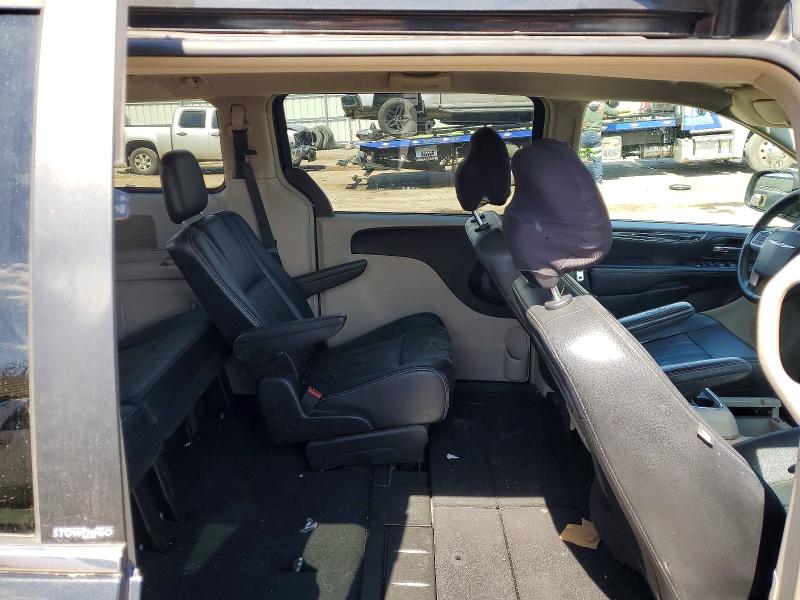 47927346 :رقم المزاد ، 2C4RC1BG3DR776312 vin ، 2013 Chrysler Town & Country مزاد بيع