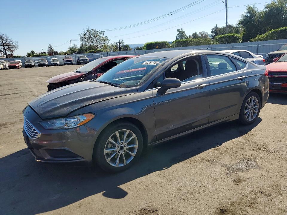2017 Ford Fusion მანქანა იყიდება აუქციონზე, vin: 3FA6P0HDXHR275471, აუქციონის ნომერი: 47233796