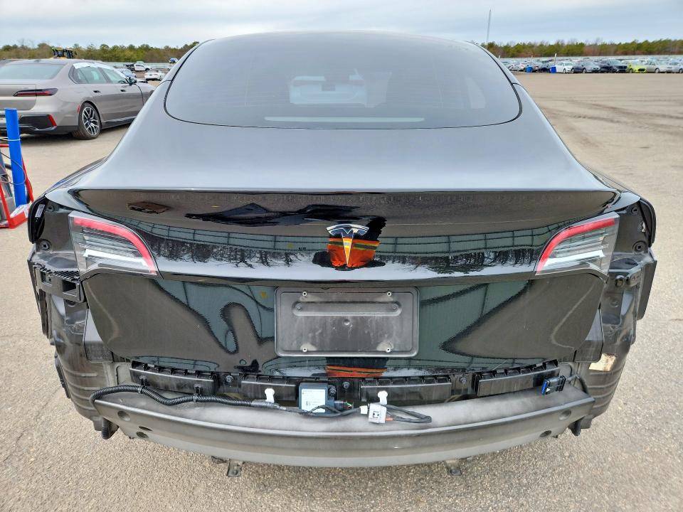 Продажа на аукционе авто 2023 Tesla Model 3, vin: 5YJ3E1EA1PF647072, номер лота: 41792856