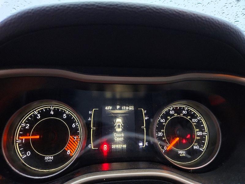 2015 Jeep Cherokee მანქანა იყიდება აუქციონზე, vin: 1C4PJMCS3FW769629, აუქციონის ნომერი: 47155696