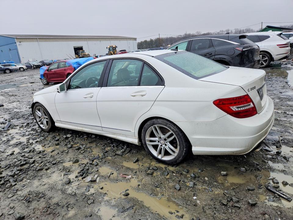 2014 Mercedes-benz C მანქანა იყიდება აუქციონზე, vin: WDDGF8AB7EA956868, აუქციონის ნომერი: 79610155