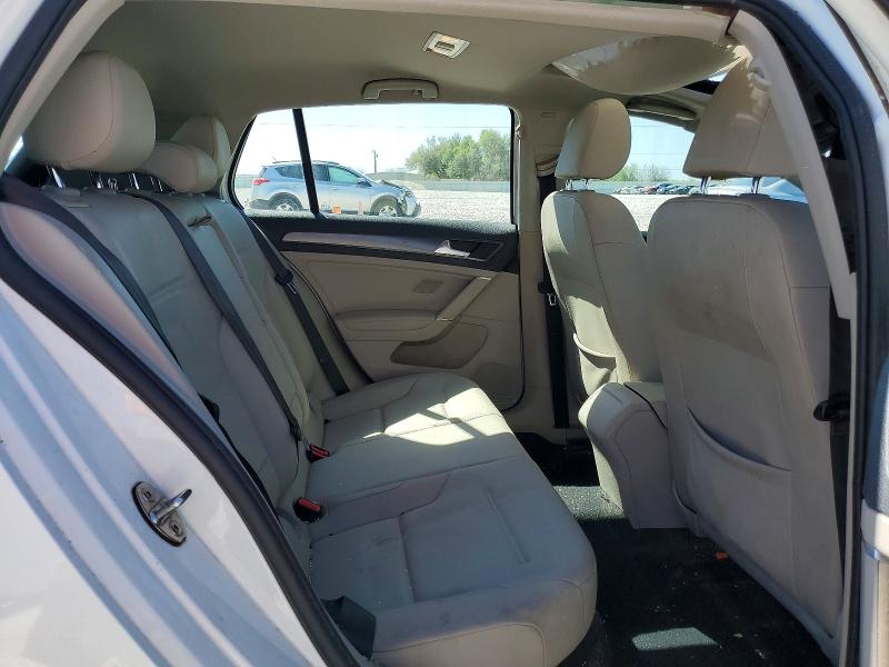 2018 Volkswagen Golf მანქანა იყიდება აუქციონზე, vin: 3VWB17AU1JM262167, აუქციონის ნომერი: 46918116