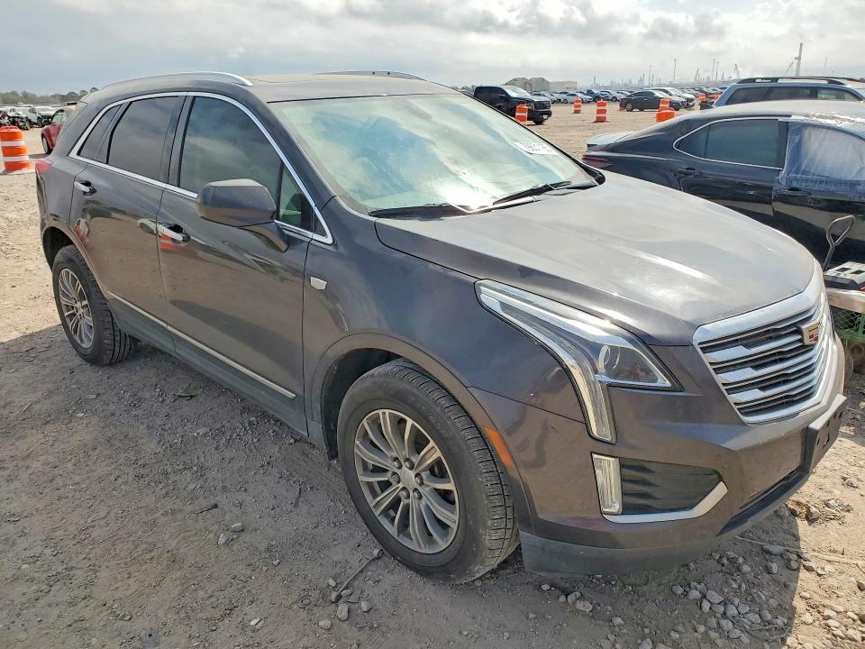 79631185 :رقم المزاد ، 1GYKNBRS8HZ266684 vin ، 2017 Cadillac Xt5 مزاد بيع