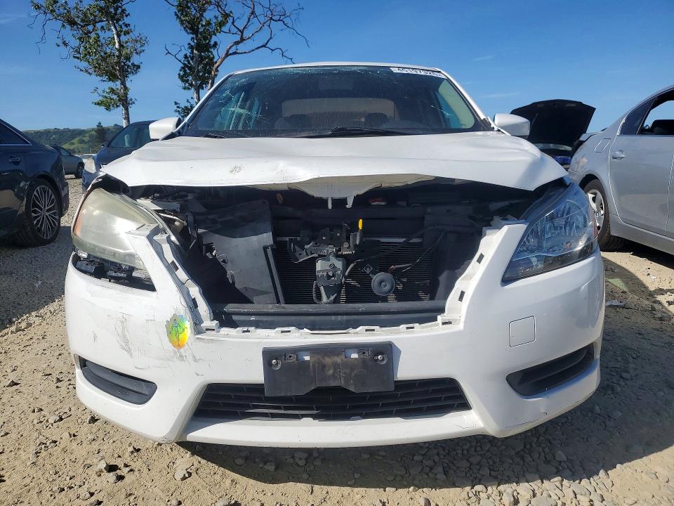 46197326 :رقم المزاد ، 3N1AB7AP2FY227744 vin ، 2015 Nissan Sentra مزاد بيع