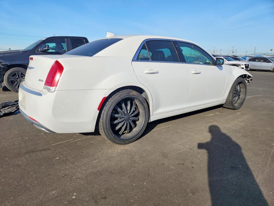 Продажа на аукционе авто 2015 Chrysler 300, vin: 2C3CCAAG5FH904067, номер лота: 46176686
