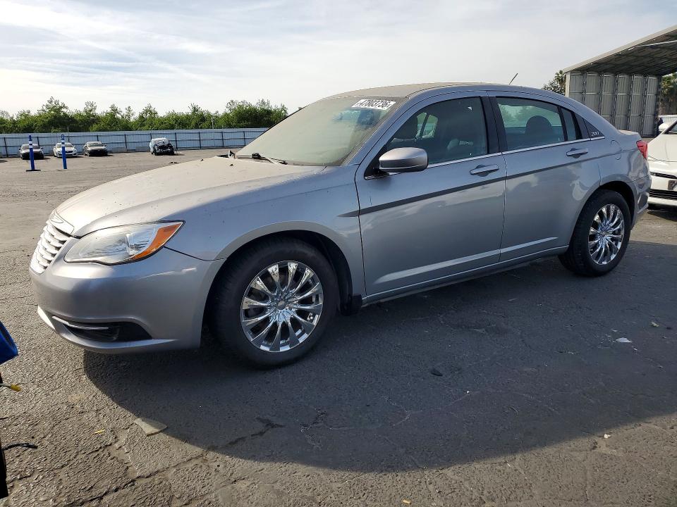 47803736 :رقم المزاد ، 1C3CCBAB6EN123199 vin ، 2014 Chrysler 200 مزاد بيع