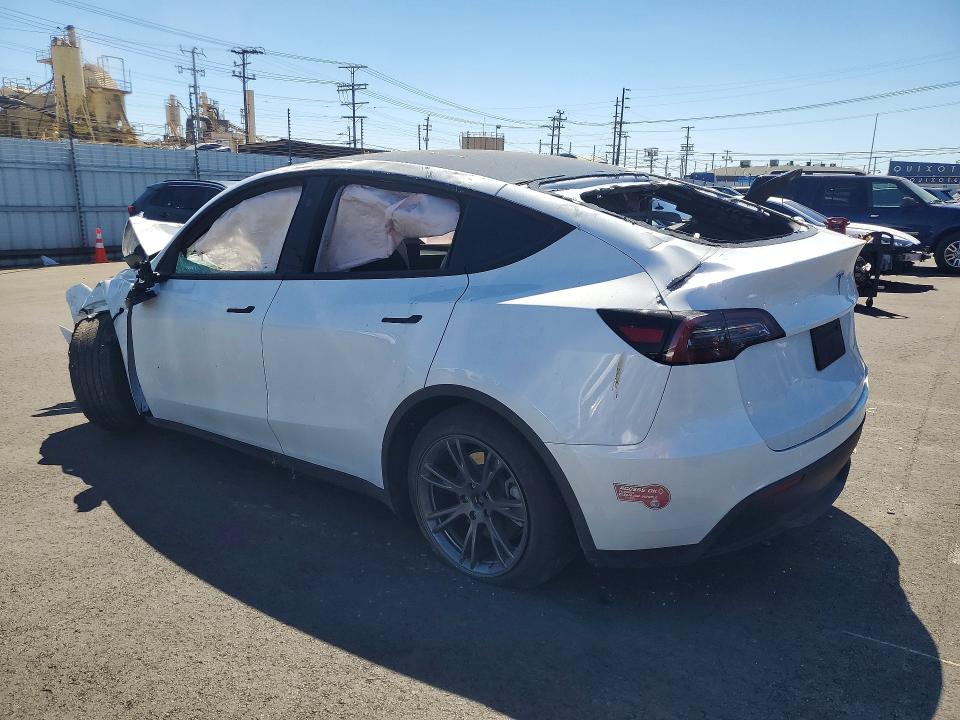 2024 Tesla Model Y მანქანა იყიდება აუქციონზე, vin: 7SAYGDEE4RF127197, აუქციონის ნომერი: 46236586