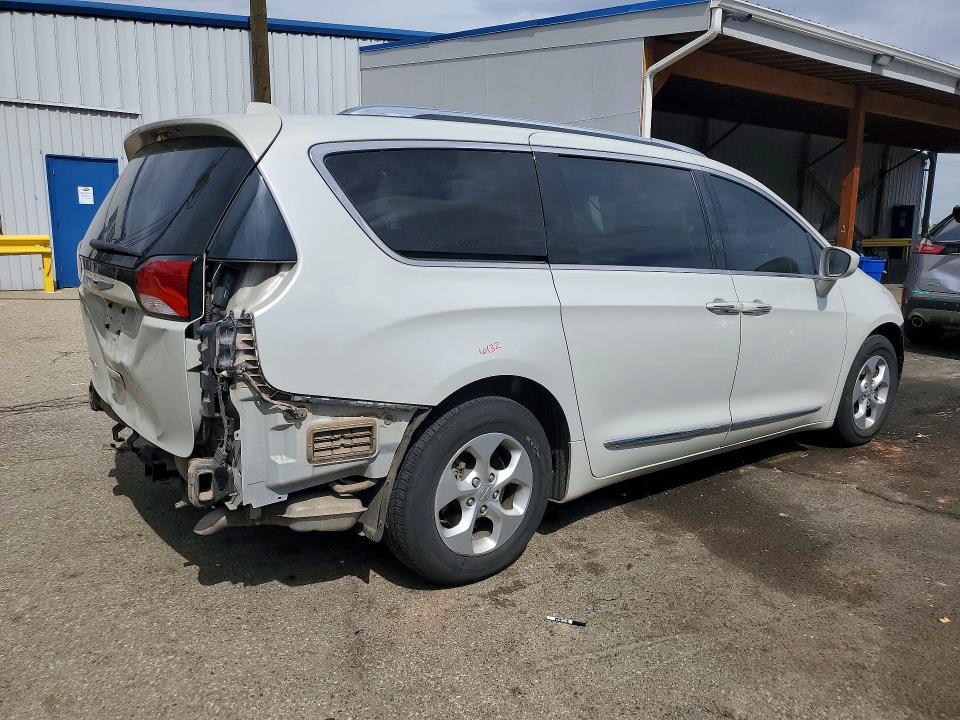 47097676 :رقم المزاد ، 2C4RC1EG3HR839698 vin ، 2017 Chrysler Pacifica مزاد بيع