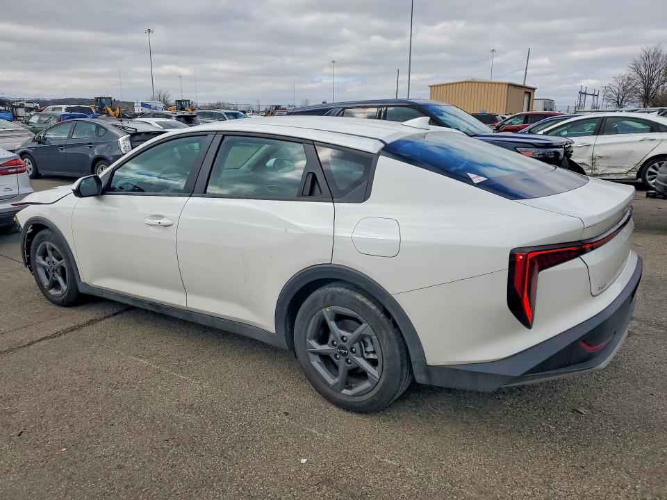 Продажа на аукционе авто 2025 Kia K4, vin: 3KPFT4DE0SE127078, номер лота: 48051816