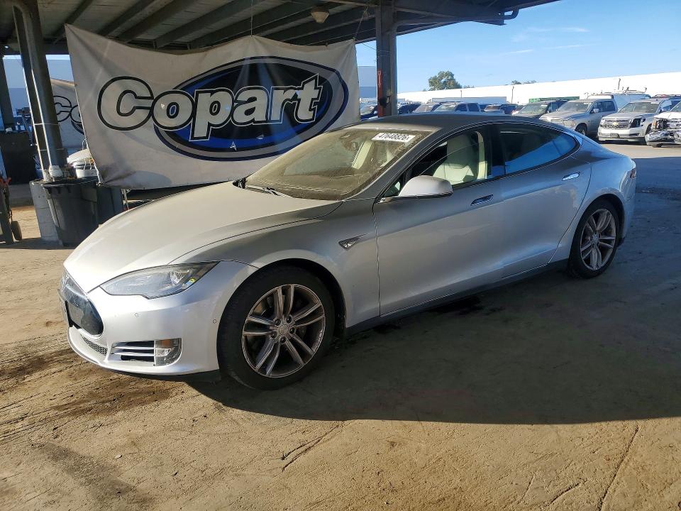 Auction sale of the 2014 Tesla Model S, vin: 5YJSA1H14EFP63625, lot number: 47648826
