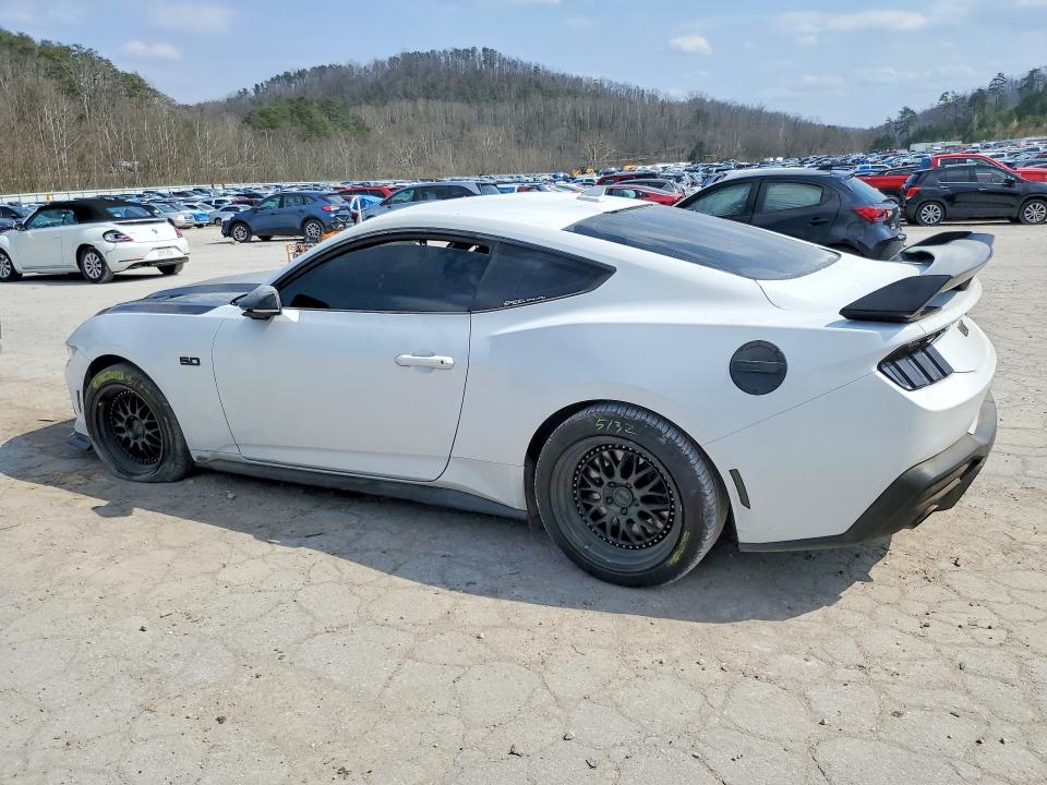 47741796 :رقم المزاد ، 1FA6P8CF9R5435464 vin ، 2024 Ford Mustang مزاد بيع