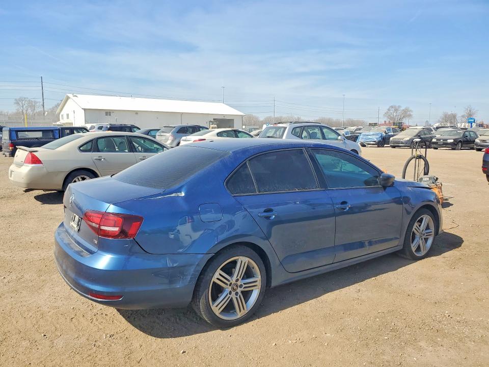 2016 Volkswagen Jetta მანქანა იყიდება აუქციონზე, vin: 3VW267AJ7GM354903, აუქციონის ნომერი: 47617236