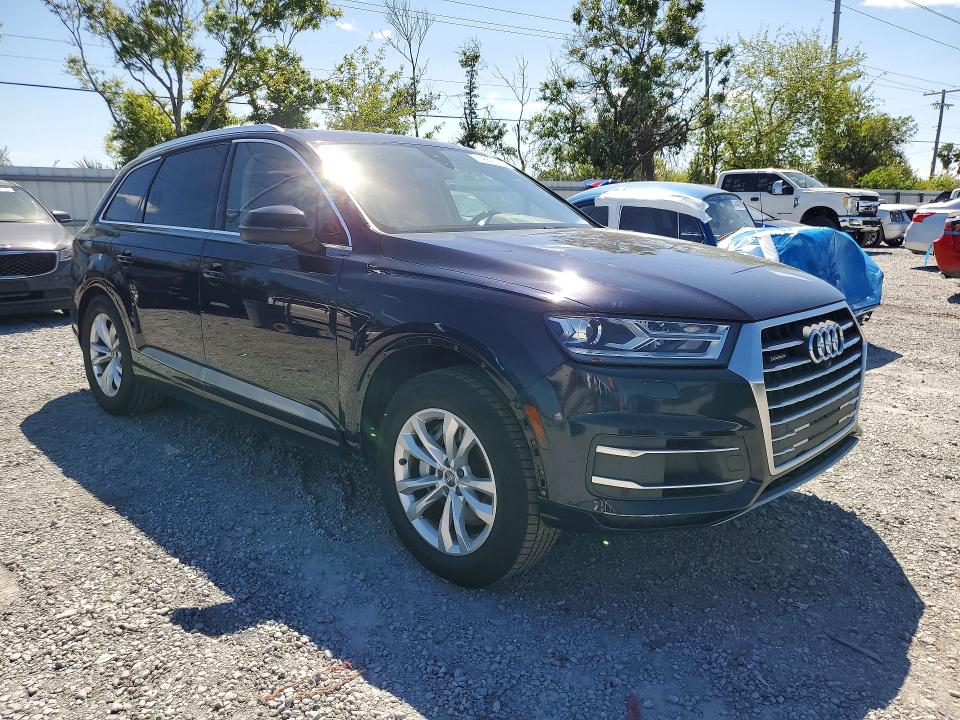 Продаж на аукціоні авто 2017 Audi Q7, vin: WA1LAAF72HD014016, номер лоту: 46623116