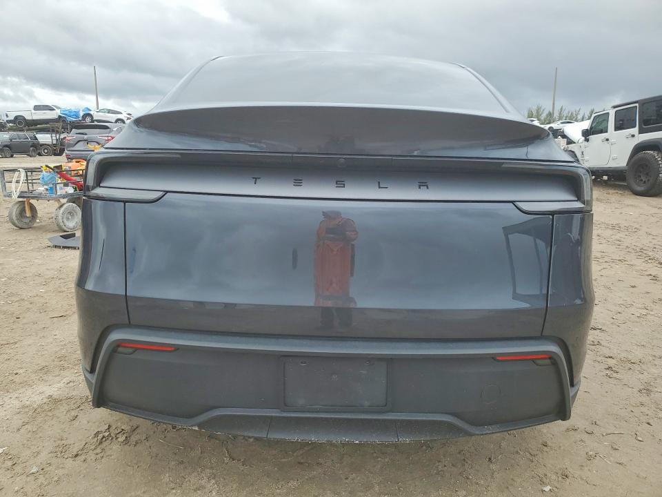 46565016 :رقم المزاد ، 7SAYGDED7TA443009 vin ، 2026 Tesla Model Y مزاد بيع
