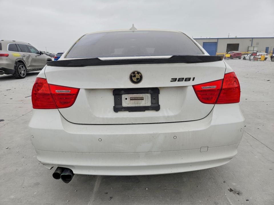 47954416 :رقم المزاد ، WBAPK5C5XBA654138 vin ، 2011 Bmw 328 مزاد بيع