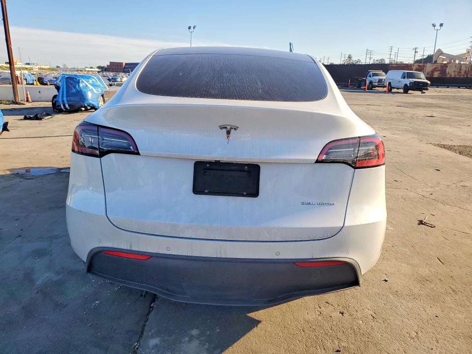 79628855 :رقم المزاد ، 5YJYGDEE2MF196265 vin ، 2021 Tesla Model Y مزاد بيع