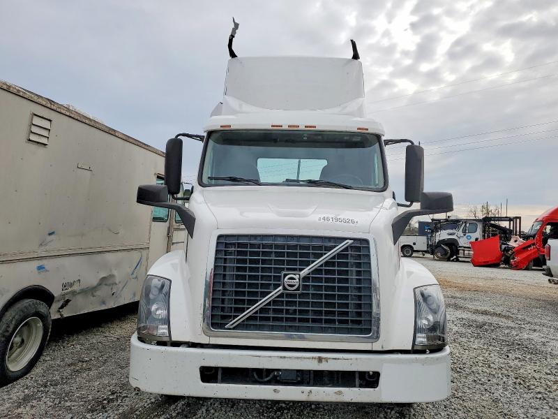 Продаж на аукціоні авто 2015 Volvo Vnl, vin: 4V4N19TG7FN922782, номер лоту: 46195526