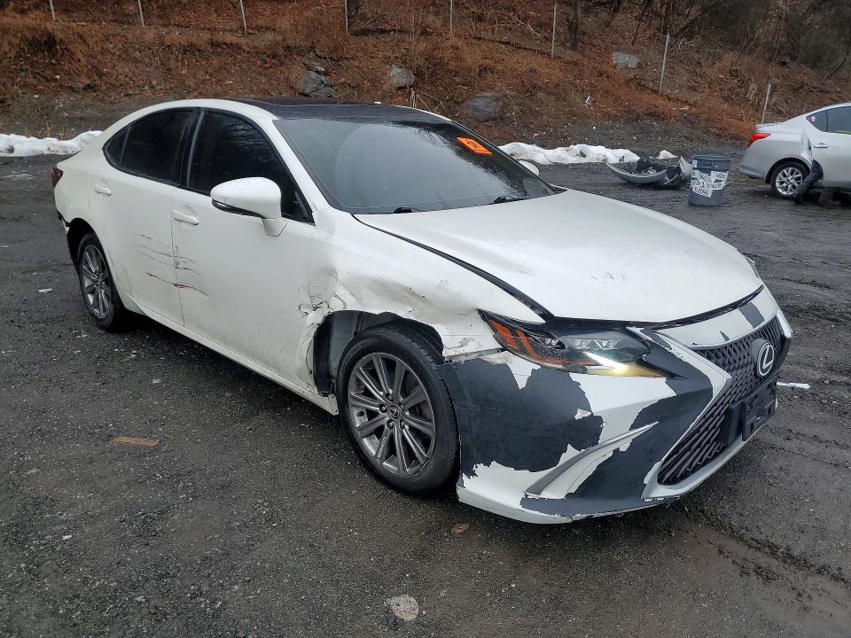 41593136 :رقم المزاد ، JTHBK1GG6D2063544 vin ، 2013 Lexus Es 350 مزاد بيع