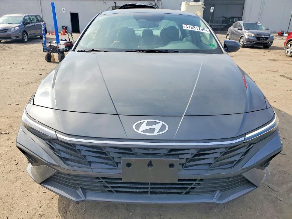 2026 Hyundai Elantra მანქანა იყიდება აუქციონზე, vin: KMHLM4DG8TU111100, აუქციონის ნომერი: 41881786