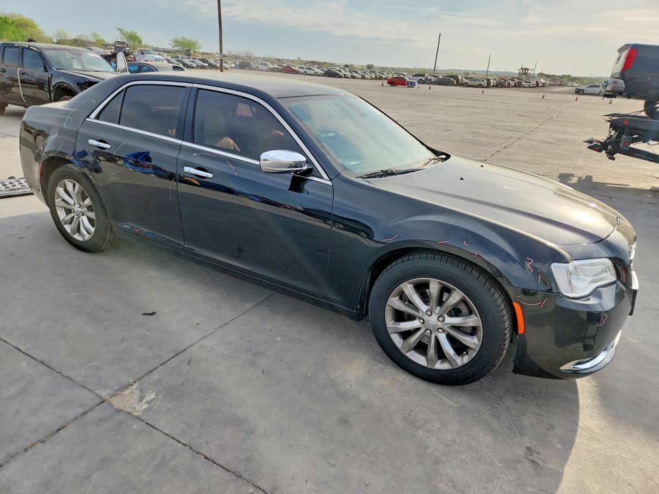 46132336 :رقم المزاد ، 2C3CCAKG0JH149093 vin ، 2018 Chrysler 300 مزاد بيع