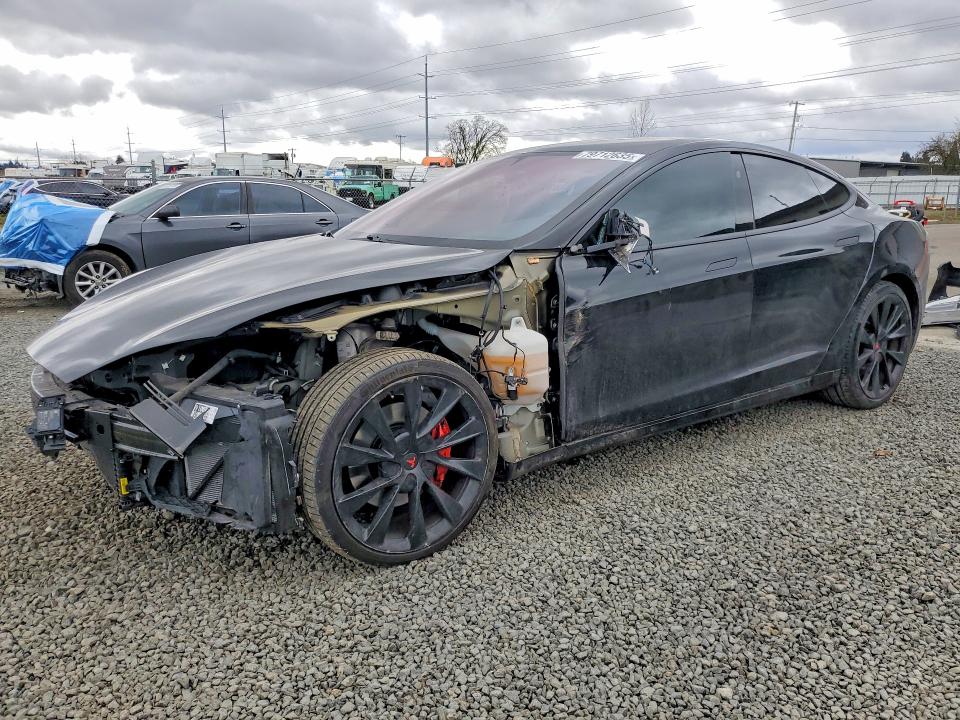 79712635 :رقم المزاد ، 5YJSA1E22KF332497 vin ، 2019 Tesla Model S مزاد بيع