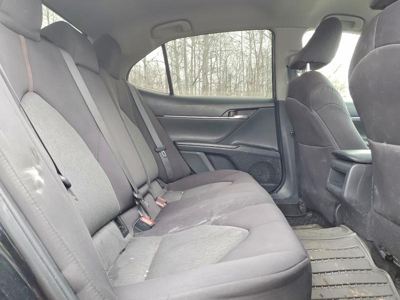 46317856 :رقم المزاد ، 4T1B11HK0JU507374 vin ، 2018 Toyota Camry مزاد بيع