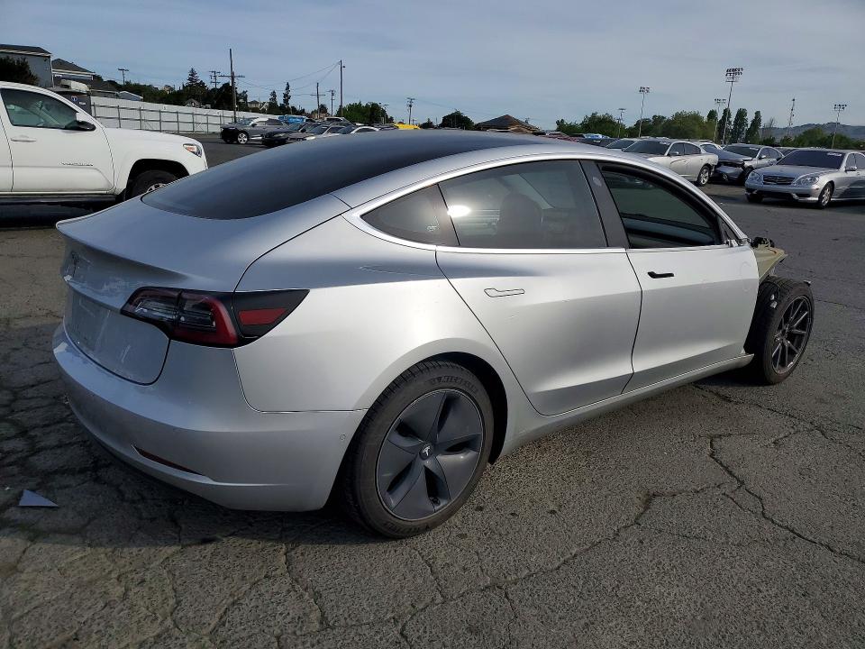 Aukcja sprzedaży 2018 Tesla Model 3, vin: 5YJ3E1EA2JF060726, numer aukcji: 47986496