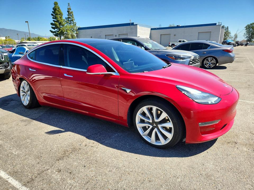 2018 Tesla Model 3 მანქანა იყიდება აუქციონზე, vin: 5YJ3E1EA1JF039026, აუქციონის ნომერი: 47124866