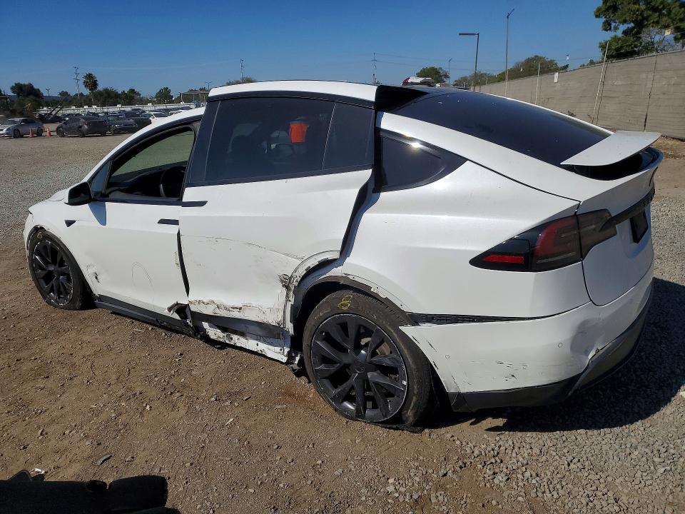 45513086 :رقم المزاد ، 7SAXCDE51NF336981 vin ، 2022 Tesla Model X مزاد بيع