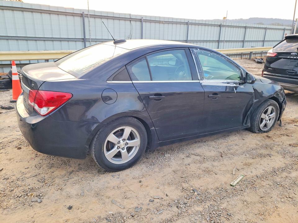 46554736 :رقم المزاد ، 1G1PC5SB6F7287774 vin ، 2015 Chevrolet Cruze مزاد بيع