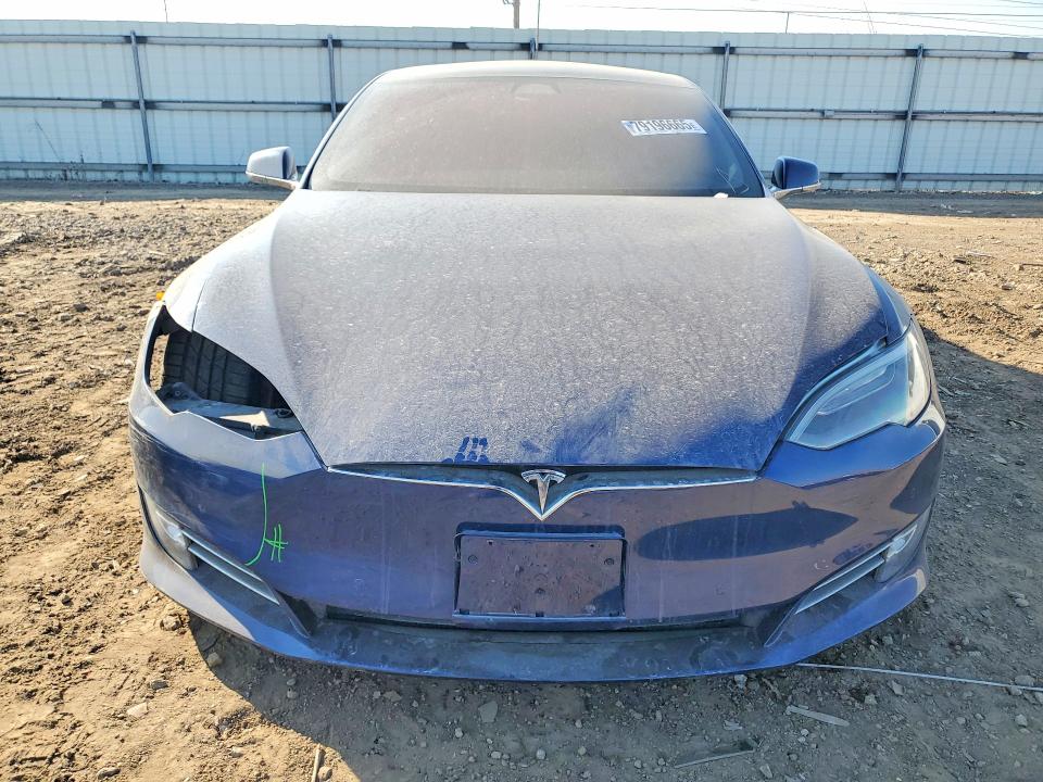 79196665 :رقم المزاد ، 5YJSA1E22HF200395 vin ، 2017 Tesla Model S مزاد بيع