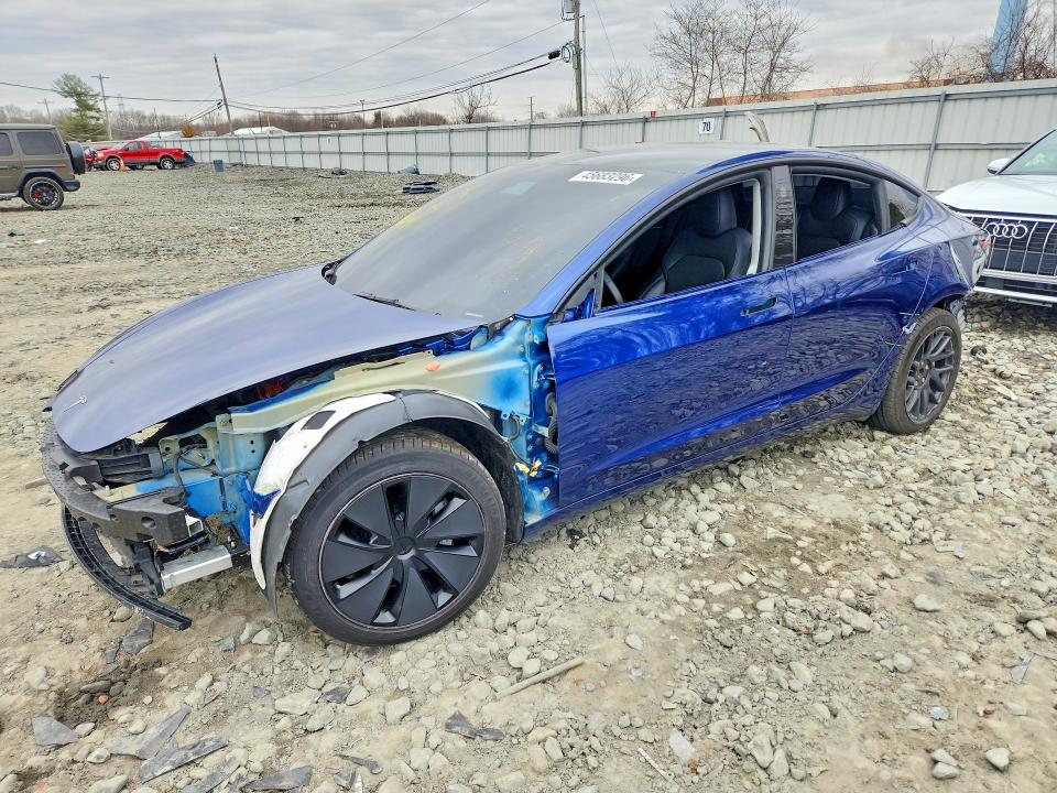 Продажа на аукционе авто 2024 Tesla Model 3, vin: 5YJ3E1EB5RF821852, номер лота: 45683296