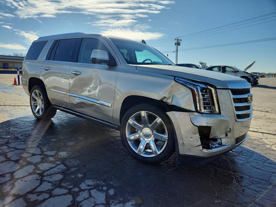 Продажа на аукционе авто 2017 Cadillac Escalade, vin: 1GYS4CKJ5HR140096, номер лота: 46718826