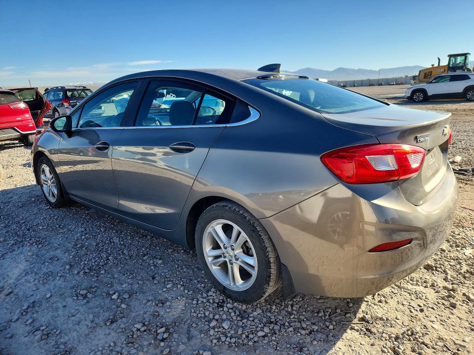 46064056 :رقم المزاد ، 1G1BE5SM4H7163057 vin ، 2017 Chevrolet Cruze مزاد بيع