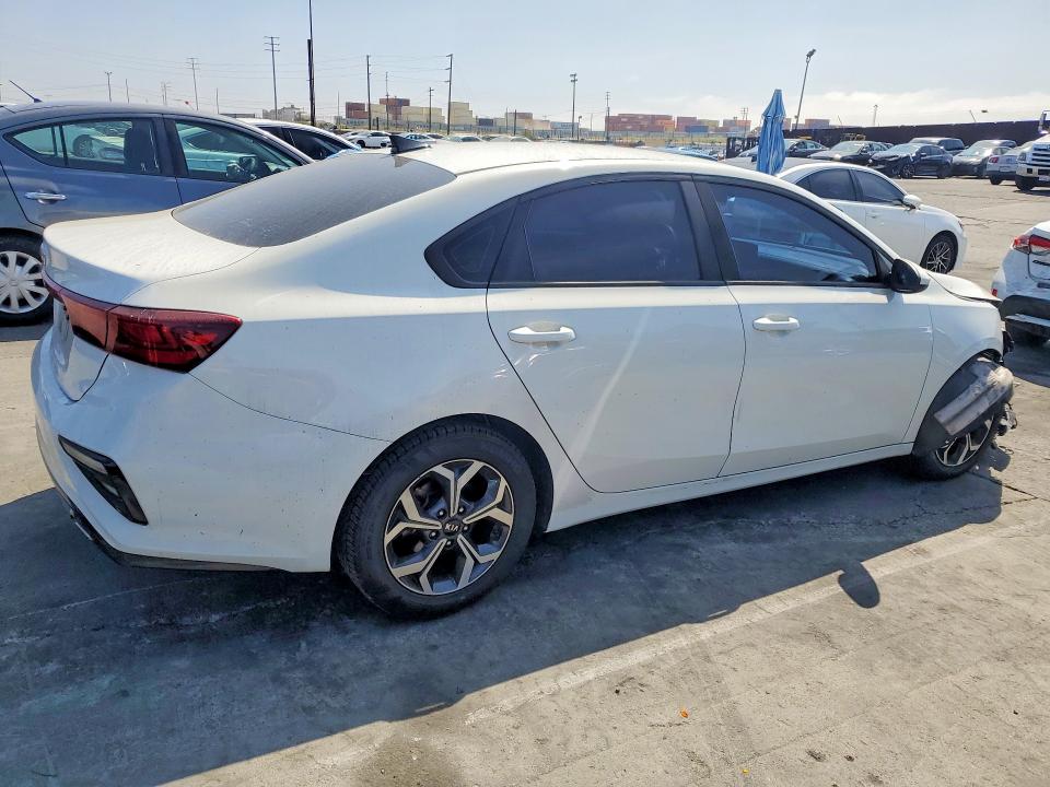 2019 Kia Forte მანქანა იყიდება აუქციონზე, vin: 3KPF24AD5KE019361, აუქციონის ნომერი: 46947536
