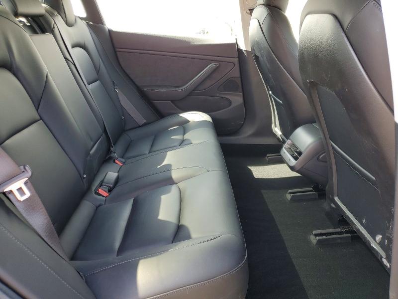 45665346 :رقم المزاد ، 5YJ3E1EA5JF045167 vin ، 2018 Tesla Model 3 مزاد بيع