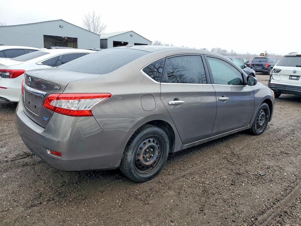 41885076 :رقم المزاد ، 3N1AB7AP6FL641672 vin ، 2015 Nissan Sentra مزاد بيع