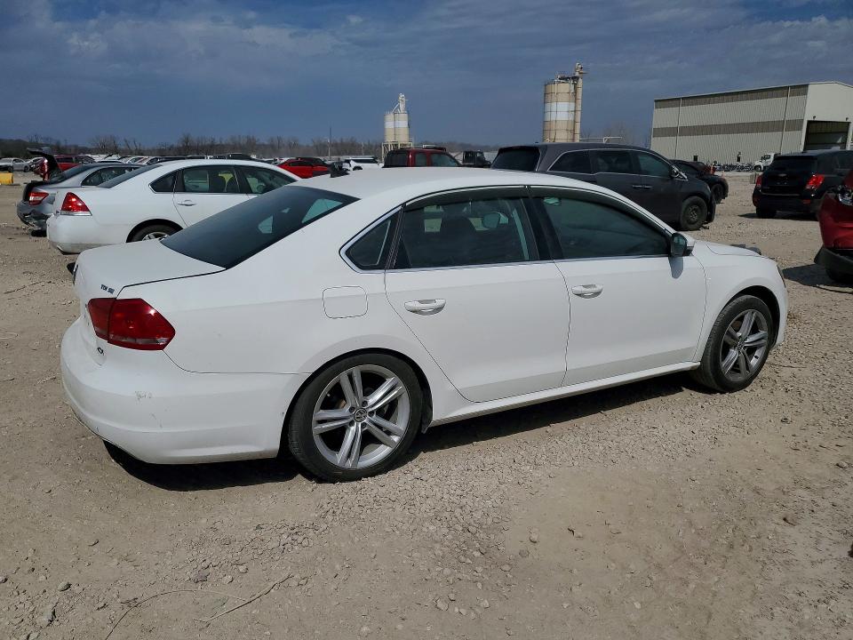 47707076 :رقم المزاد ، 1VWBN7A30EC017735 vin ، 2014 Volkswagen Passat مزاد بيع